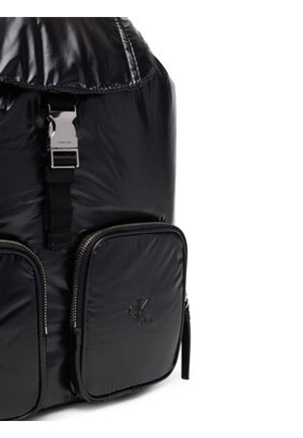 Calvin Klein Plecak Pocket Nylon Flap Backpack LV04F3406G Czarny. Kolor: czarny. Materiał: skóra