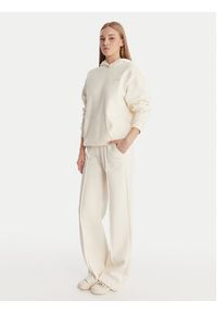 Guess Bluza V6RQ14 K9V31 Écru Regular Fit. Kolor: kremowy. Materiał: bawełna #3