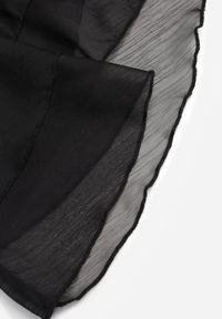 Born2be - Czarna Sukienka z Eterycznymi Falbanami i Wiązanym Paskiem Rivaniah. Okazja: na ślub cywilny, na wesele. Kolor: czarny. Styl: elegancki #7