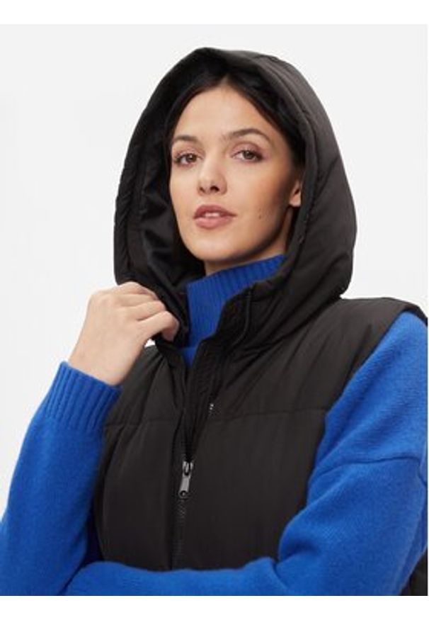 JDY Bezrękawnik 15300253 Czarny Regular Fit. Kolor: czarny. Materiał: syntetyk. Długość rękawa: bez rękawów