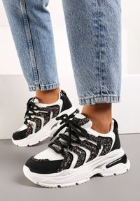 Renee - Czarno-Białe Sneakersy na Tłoczonej Platformie z Brokatowymi Wstawkami Nalu. Nosek buta: okrągły. Zapięcie: sznurówki. Kolor: czarny. Materiał: materiał. Obcas: na platformie. Wysokość obcasa: niski #5