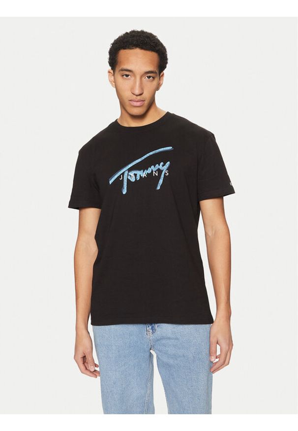 Tommy Jeans T-Shirt Signature DM0DM21109 Czarny Regular Fit. Kolor: czarny. Materiał: bawełna