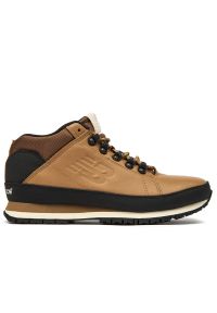Buty New Balance H754TB - brązowe. Okazja: na spacer, na co dzień. Kolor: brązowy. Materiał: skóra. Szerokość cholewki: normalna. Sezon: zima. Sport: turystyka piesza