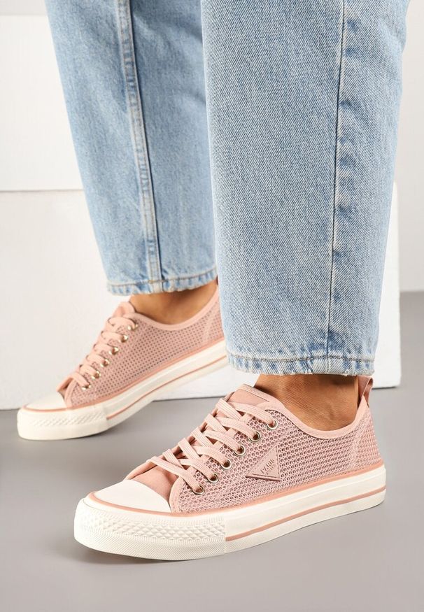 Born2be - Różowe Klasyczne Trampki z Ażurową Cholewką Volirae. Kolor: różowy. Materiał: jeans. Szerokość cholewki: normalna. Wzór: ażurowy. Sezon: wiosna, lato. Styl: klasyczny