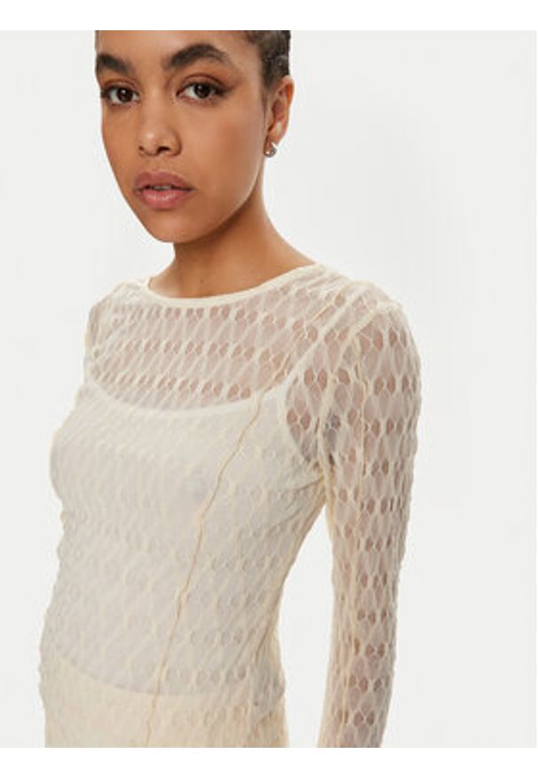 GESTUZ - Gestuz Bluzka Lica 10909128 Écru Slim Fit. Materiał: syntetyk