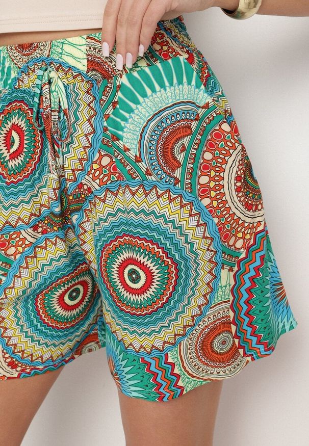 Born2be - Zielone Szorty z Bawełny ze Wzorem Boho Kolariela. Okazja: na co dzień, na plażę, na spacer. Kolor: zielony. Materiał: bawełna. Sezon: lato. Styl: boho