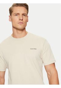 Calvin Klein T-Shirt Micro Logo Interlock T-Shirt K10K109894 Beżowy Regular Fit. Kolor: beżowy. Materiał: bawełna #5