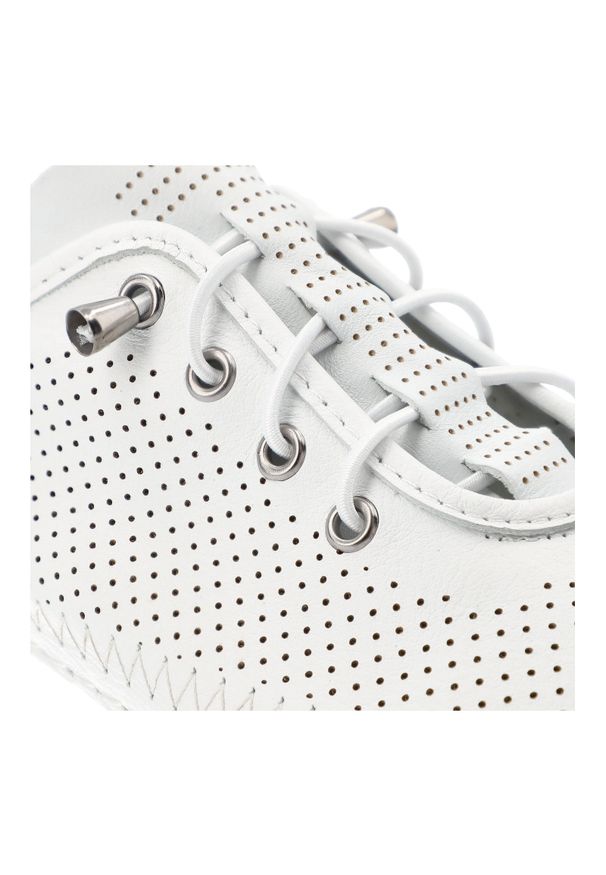 Białe Półbuty Artiker Stylowe Płaskie Obuwie Damskie. Okazja: na co dzień. Kolor: biały. Materiał: skóra. Styl: elegancki