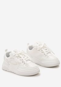 Born2be - Białe Sneakersy na Grubej Podeszwie z Ozdobnym Sznurowaniem Aqulli. Kolor: biały. Materiał: jeans. Obcas: na platformie #4