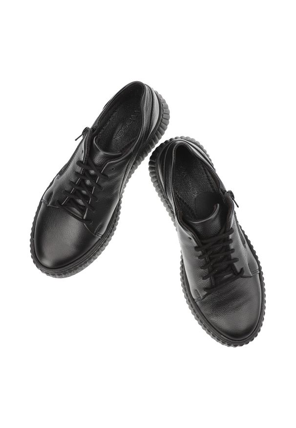 Czarne Sneakersy Wasak Skórzane Obuwie Damskie Na Stopy Wrażliwe. Okazja: na co dzień. Zapięcie: sznurówki. Kolor: czarny. Materiał: skóra. Wzór: grochy. Styl: elegancki, casual
