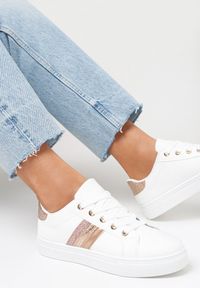 Born2be - Biało-Szampańskie Sneakersy Asoaea. Zapięcie: sznurówki. Kolor: biały. Wzór: aplikacja #3