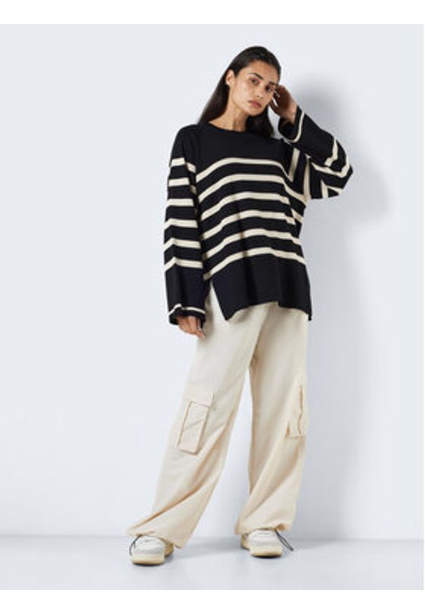 Noisy may - Noisy May Sweter 27027534 Czarny Relaxed Fit. Kolor: czarny. Materiał: wiskoza, syntetyk