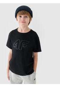 4f - 4F T-shirt z nadrukiem chłopięcy - czarny 128 (7-8 lat). Okazja: na co dzień. Kolor: czarny. Materiał: dzianina, bawełna, jersey. Wzór: nadruk. Sezon: lato. Styl: klasyczny, sportowy, casual