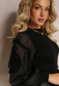Renee - Czarny Sweter z Bufiastymi Zdobionymi Rękawami i Półgolfem Yusi. Kolor: czarny. Materiał: wiskoza. Wzór: aplikacja #4
