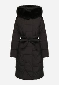 Born2be - Czarna Pikowana Kurtka z Wiązanym Paskiem i Kapturem z Futerkiem Veratta. Okazja: na co dzień. Kolor: czarny. Materiał: futro. Styl: casual, elegancki #5