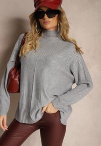 Renee - Jasnoszary Golf o Kroju Oversize z Eleganckim Cyrkoniowym Zdobieniem przy Dekolcie Melirra. Typ kołnierza: golf. Kolor: szary. Wzór: aplikacja. Sezon: zima. Styl: elegancki #5
