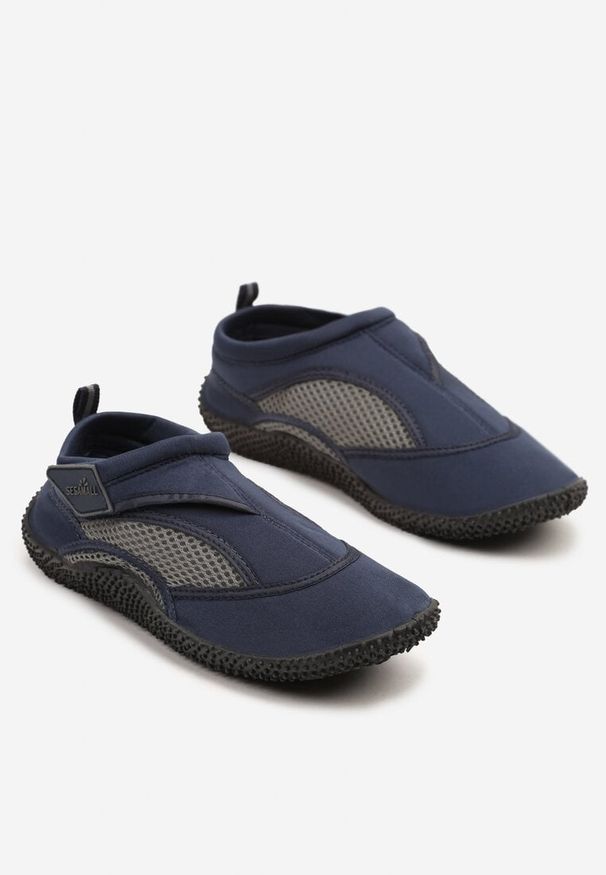 Born2be - Granatowe Buty Sportowe do Wody z Zapięciem na Rzep Ellienna. Okazja: na co dzień, na plażę. Zapięcie: rzepy. Kolor: niebieski. Obcas: na płaskiej podeszwie