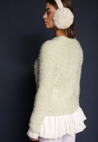 Renee - Miętowy Sweter z Puchatego Gładkiej Materiału z Okrągłym Dekoltem i Długim Rękawem Klarrilo. Kolor: miętowy. Materiał: materiał. Długość rękawa: długi rękaw. Długość: długie. Wzór: gładki. Sezon: jesień, zima #3