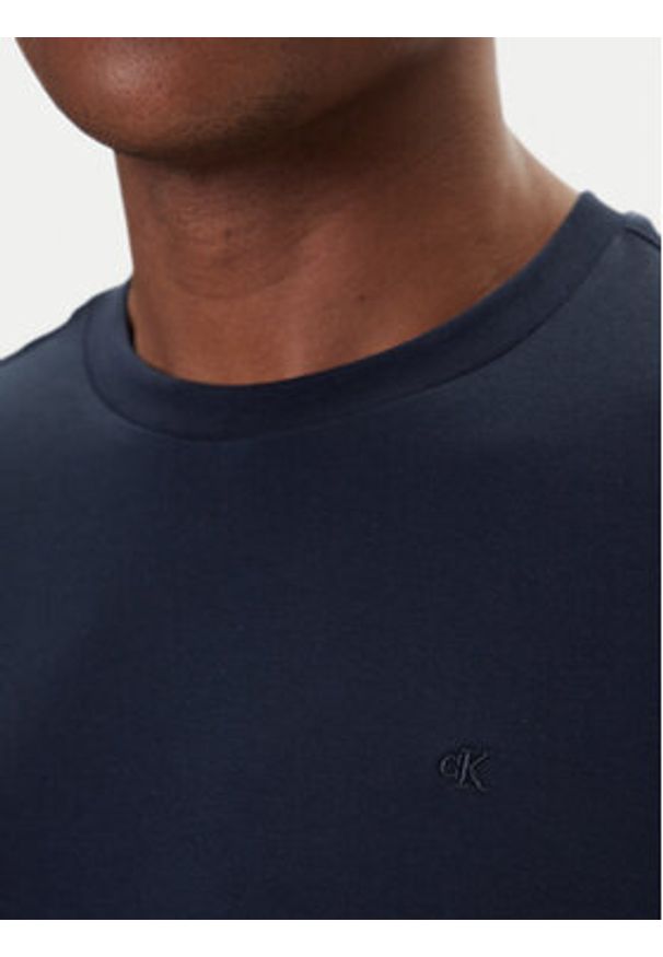 Calvin Klein Longsleeve LV04LD227G Granatowy Regular Fit. Kolor: niebieski. Materiał: bawełna. Długość rękawa: długi rękaw