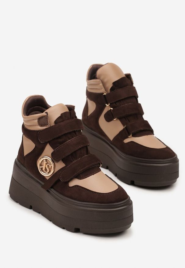 Renee - Beżowo-Brązowe Botki Sneakersy Vices na Platformie w Stylu Y2K Gelira. Okazja: na co dzień. Zapięcie: rzepy. Kolor: beżowy. Materiał: jeans. Wzór: aplikacja. Sezon: lato. Obcas: na platformie