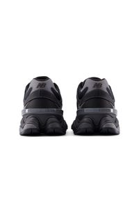 Buty unisex New Balance U906079E – czarne. Kolor: czarny. Materiał: guma, skóra, syntetyk, materiał. Szerokość cholewki: normalna. Sport: turystyka piesza #5