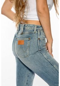 Wrangler - SPODNIE DAMSKIE WRANGLER RETRO-BOYFRIEND INDIGO BEACH W243SW28H. Styl: retro