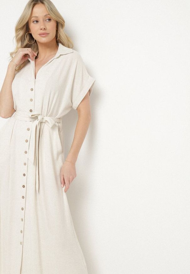 Born2be - Jasnobeżowa Sukienka z Bawełny o Koszulowym Kroju z Wiązanym Paskiem Elanitiela. Okazja: na co dzień. Kolor: beżowy. Materiał: bawełna. Długość rękawa: krótki rękaw. Typ sukienki: koszulowe. Styl: casual, elegancki