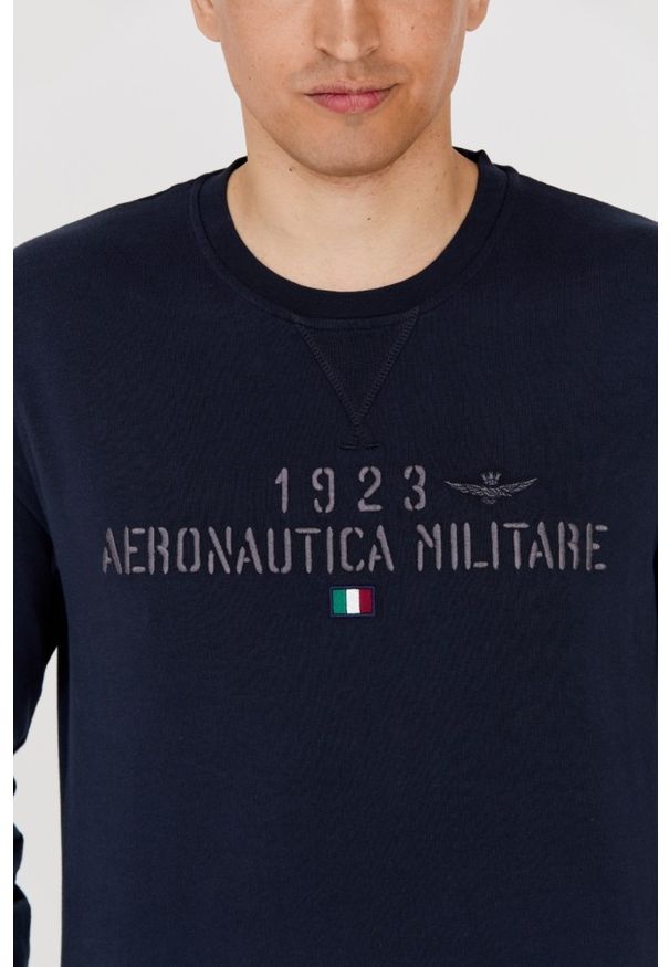 Aeronautica Militare - AERONAUTICA MILITARE Longsleeve granatowy męski. Kolor: niebieski. Długość rękawa: długi rękaw. Długość: długie
