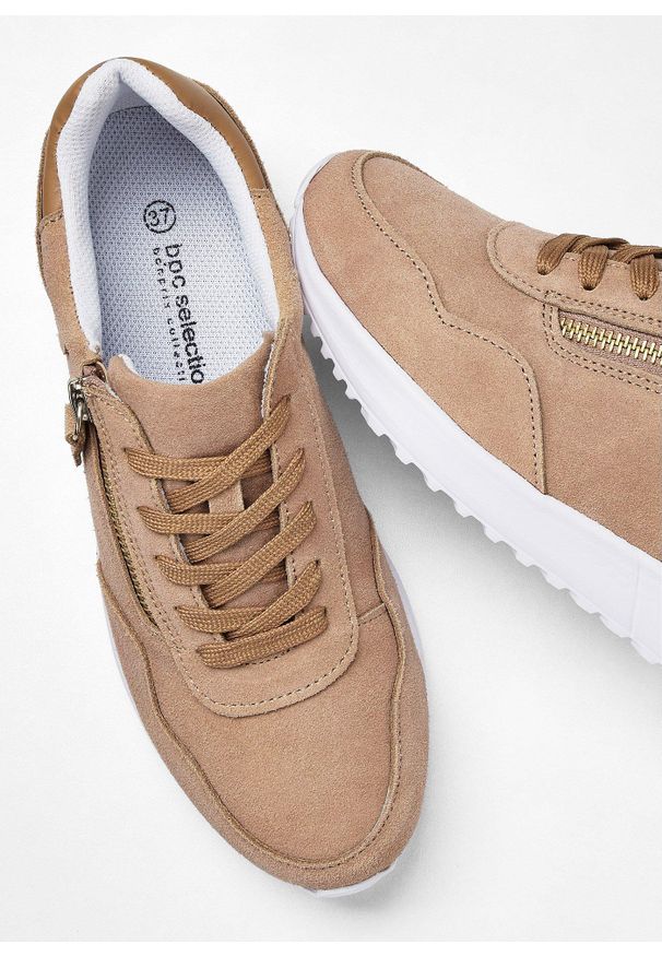 bonprix - Sneakersy ze skóry welurowej. Kolor: brązowy. Materiał: welur, skóra