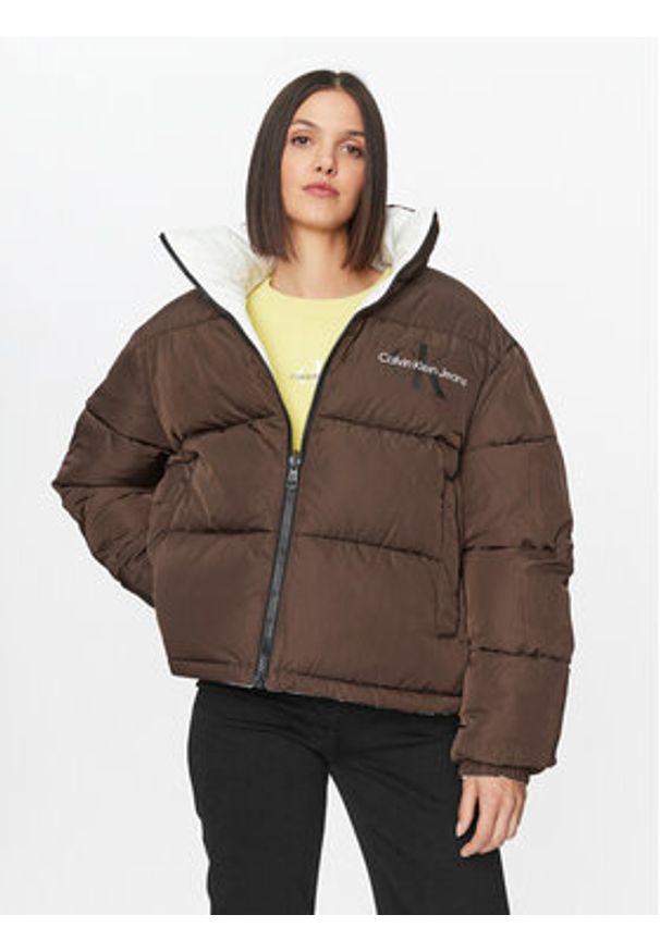 Calvin Klein Jeans Kurtka zimowa 90's J20J222333 Biały Oversize. Kolor: biały. Materiał: syntetyk. Sezon: zima