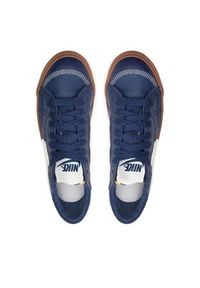 Nike Sneakersy Blazer Low '77 Jumbo Wntr DR9865 400 Granatowy. Kolor: niebieski. Materiał: skóra