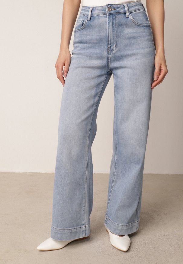 Born2be - Niebieskie Szerokie Jeansy Bawełniane z Wysokim Stanem Helemenor. Okazja: do pracy, na co dzień. Stan: podwyższony. Kolor: niebieski. Długość: długie. Styl: elegancki, casual