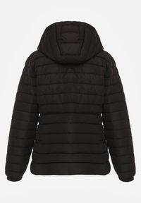 Renee - Czarna Kurtka Ozdobiona Pikowaniem Wykończona Sznurkami i Kapturem Mivissa. Okazja: na spacer, na co dzień. Kolor: czarny. Materiał: jeans. Wzór: aplikacja. Styl: casual, sportowy #7