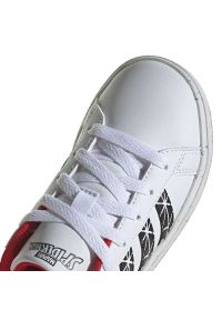 Adidas - Buty adidas Grand Court Spider-man K Jr IG7169 białe. Okazja: na co dzień. Zapięcie: pasek. Kolor: biały. Materiał: materiał, syntetyk, skóra, guma. Szerokość cholewki: normalna #3