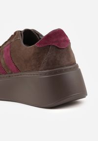 Renee - Brązowe Sneakersy z Zamszu Naturalnego na Platformie Ozdobione Paskami Jiliana. Okazja: na co dzień. Zapięcie: pasek. Kolor: brązowy. Materiał: zamsz. Wzór: aplikacja. Obcas: na platformie #4