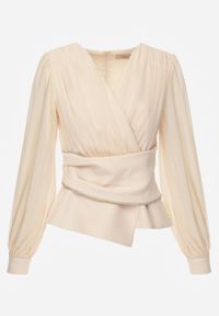 Born2be - Beżowa Bluzka Kopertowa VICES z Dekoltem V Bufiastymi Rękawkami i Zaakcentowanymi Ramionami Tine. Okazja: na co dzień, na komunię. Typ kołnierza: dekolt w kształcie V. Kolor: beżowy. Materiał: jeans. Długość rękawa: krótki rękaw. Styl: casual, elegancki #3