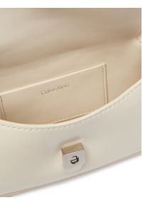 Calvin Klein Torebka LV04F3679G Kremowy. Kolor: kremowy. Materiał: skórzane #6
