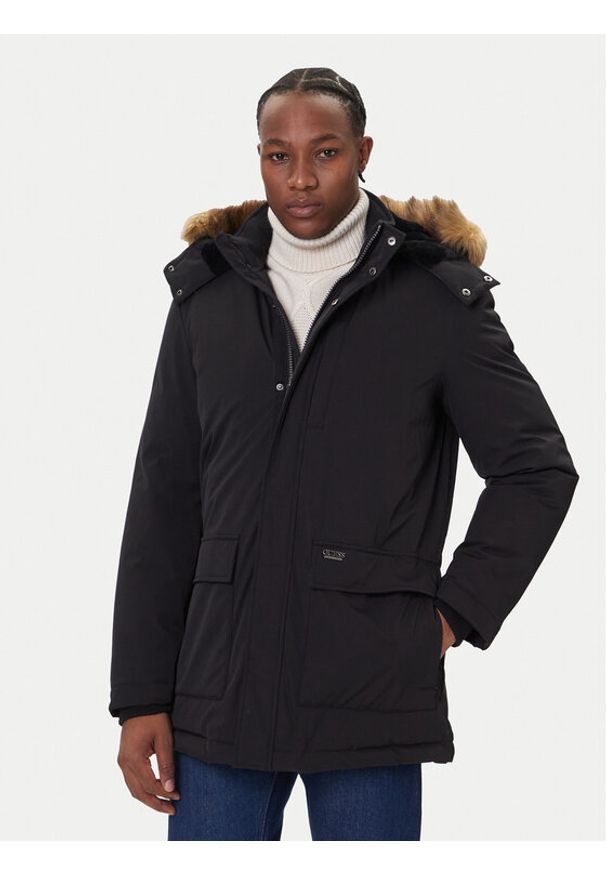 Guess Kurtka puchowa M5BL2G W2712 Czarny Regular Fit. Kolor: czarny. Materiał: syntetyk