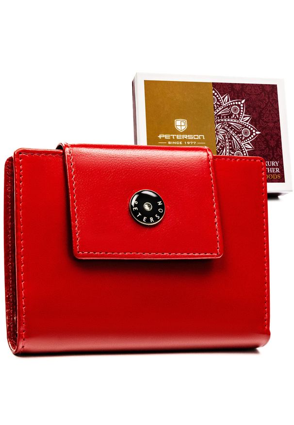 Portfel damski ze skóry naturalnej w czerwonym kolorze zamykany zatrzaskiem - Peterson. Kolor: czerwony. Materiał: skóra