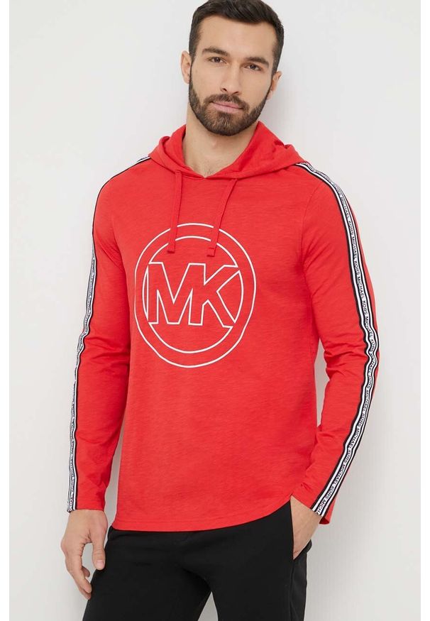 Michael Kors bluza lounge kolor czerwony z kapturem z nadrukiem. Okazja: na co dzień. Typ kołnierza: kaptur. Kolor: czerwony. Materiał: dzianina. Wzór: nadruk. Styl: casual