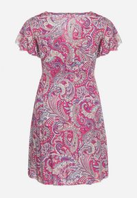 Born2be - Fuksjowa Wiskozowa Sukienka Rozkloszowana z Kopertowym Dekoltem i Gumką w Pasie Fasemia. Okazja: na randkę, na co dzień. Typ kołnierza: dekolt w serek. Kolor: różowy. Materiał: wiskoza. Wzór: paisley. Sezon: lato. Typ sukienki: kopertowe. Styl: casual #3