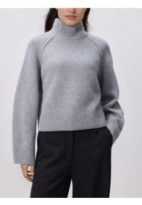 Reserved - Wełniany sweter z golfem - jasnoszary. Typ kołnierza: golf. Kolor: szary. Materiał: wełna