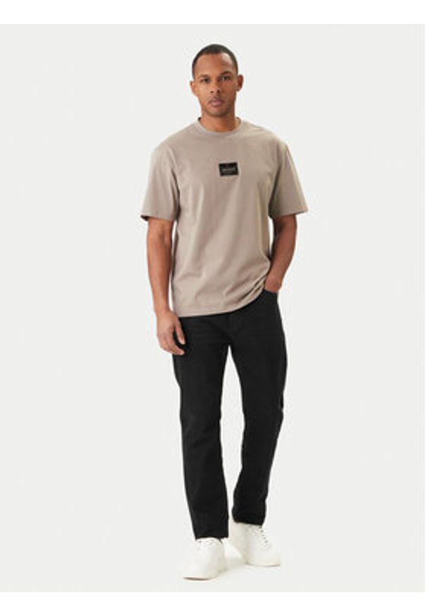Hugo - HUGO T-Shirt Dumeon 50557445 Beżowy Regular Fit. Kolor: beżowy. Materiał: bawełna