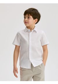 Reserved - Koszula regular fit - biały. Kolor: biały. Materiał: tkanina, bawełna #1