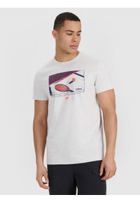 4f - 4F T-shirt regular z nadrukiem męski - szary M. Okazja: na co dzień. Kolor: szary. Materiał: bawełna, materiał, jersey. Długość rękawa: krótki rękaw. Długość: krótkie. Wzór: nadruk. Styl: klasyczny, sportowy, casual