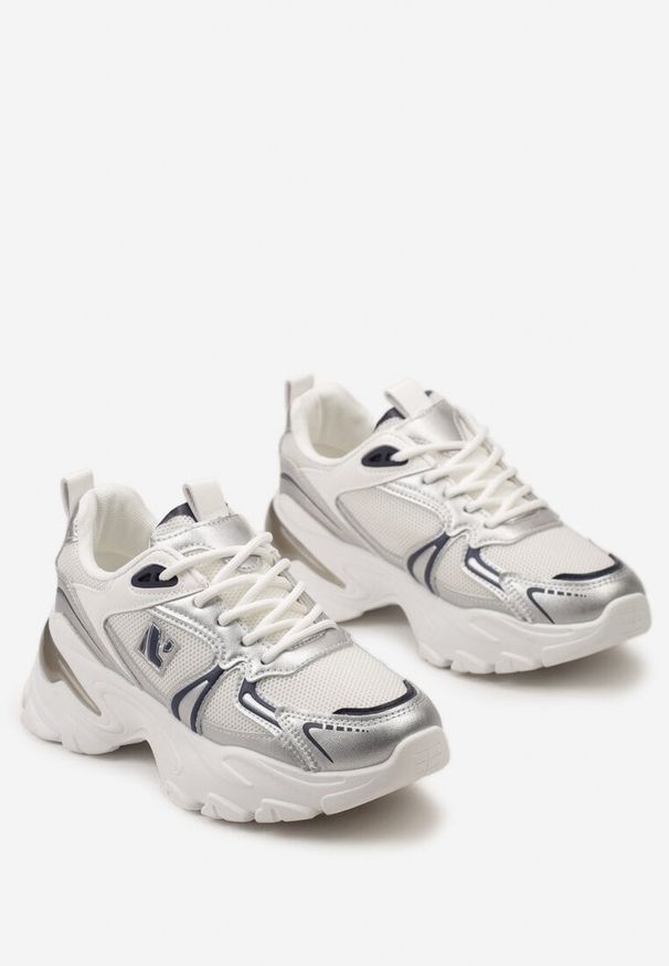 Renee - Biało-Srebrne Sznurowane Sneakersy z Ekoskóry na Grubej Podeszwie z Siateczkową Wstawką Aldaria. Nosek buta: okrągły. Zapięcie: sznurówki. Kolor: biały. Materiał: materiał. Obcas: na obcasie. Wysokość obcasa: niski