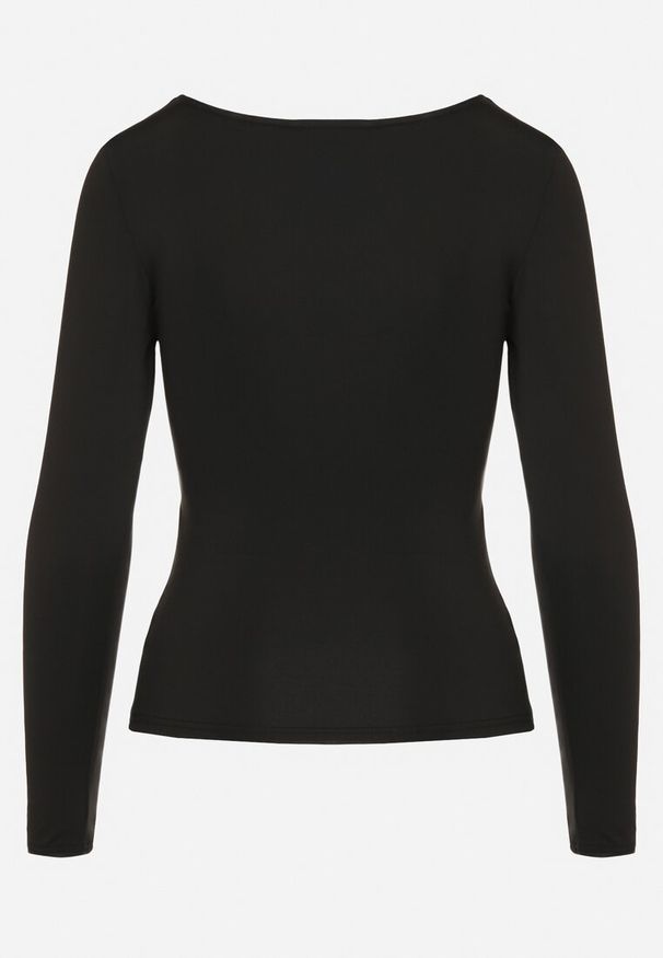 Born2be - Czarna Bluzka z Wiskozą Kwadratowym Dekoltem i Ozdobnymi Paskami Tatinithia. Okazja: na co dzień. Typ kołnierza: dekolt kwadratowy. Kolor: czarny. Materiał: wiskoza. Styl: casual