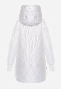 Born2be - Biała Pikowana Kurtka Przejściowa z Kapturem i Bocznymi Suwakami Mado. Okazja: na co dzień. Typ kołnierza: kaptur. Kolor: biały. Materiał: poliester, jeans. Styl: casual, klasyczny #8