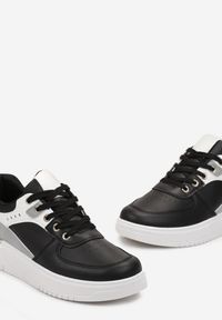 Born2be - Czarne Sneakersy z Kolorowymi Wstawkami Fulvio. Nosek buta: okrągły. Zapięcie: sznurówki. Kolor: czarny. Materiał: materiał. Wzór: kolorowy. Obcas: na obcasie. Wysokość obcasa: niski #5