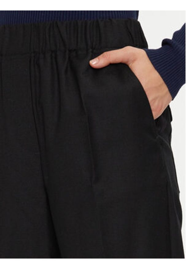 Weekend Max Mara Spodnie materiałowe Hateley 2425136052 Czarny Regular Fit. Kolor: czarny. Materiał: wełna
